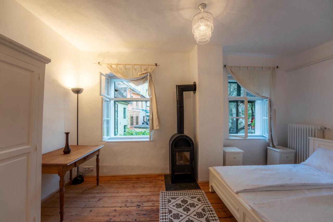 Casa Josef Bacon - La Strada - Aparthotel Sighisoara Bagian luar foto